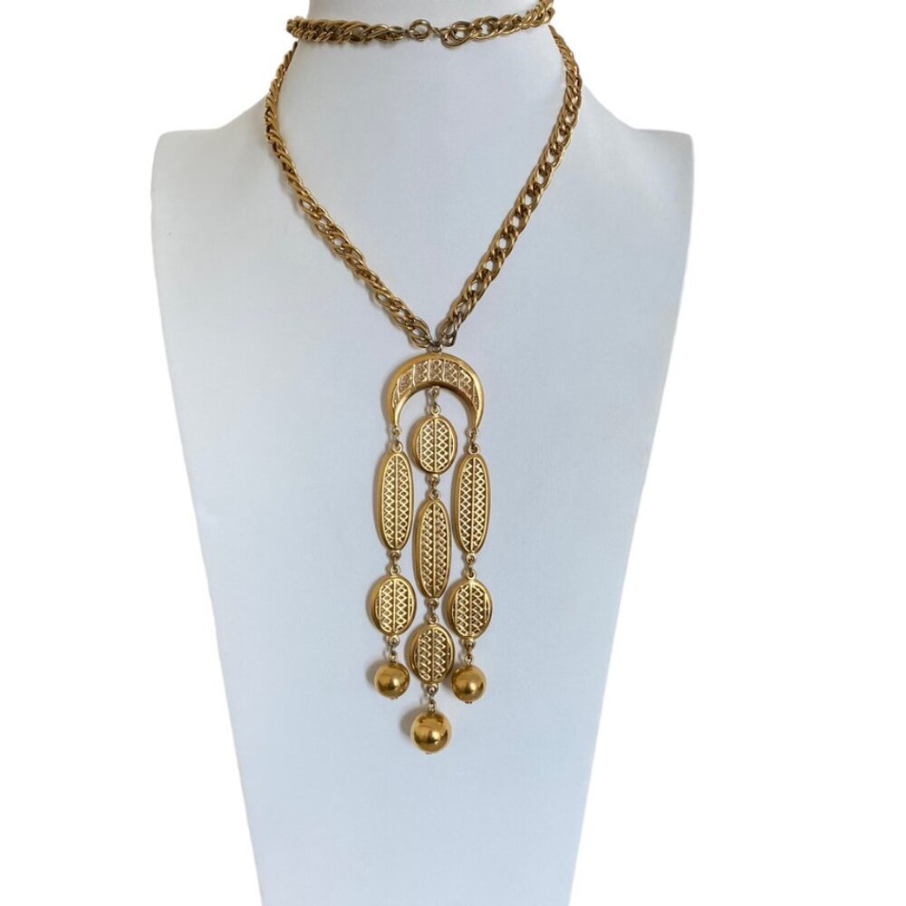 Crown Trifari Gold Tone Waterfall Pendant Tassel Necklace  Long Articulated 1970